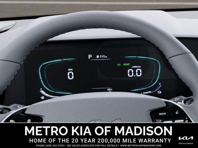 Photo of 2025 Steel Gray Kia Niro