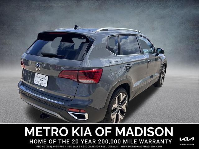 Photo of 2022 Gray Volkswagen Taos
