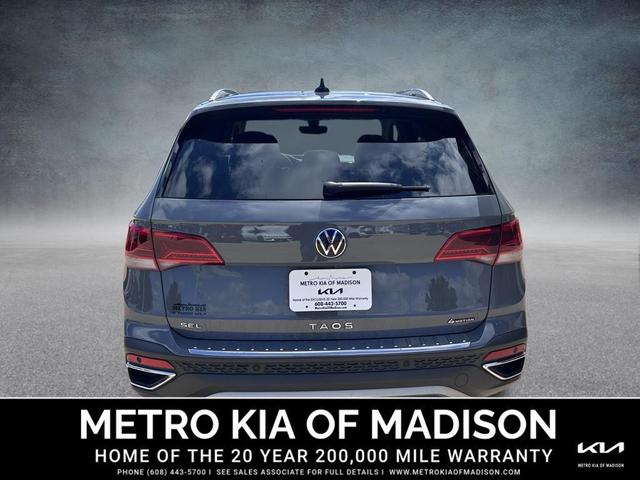 Photo of 2022 Gray Volkswagen Taos