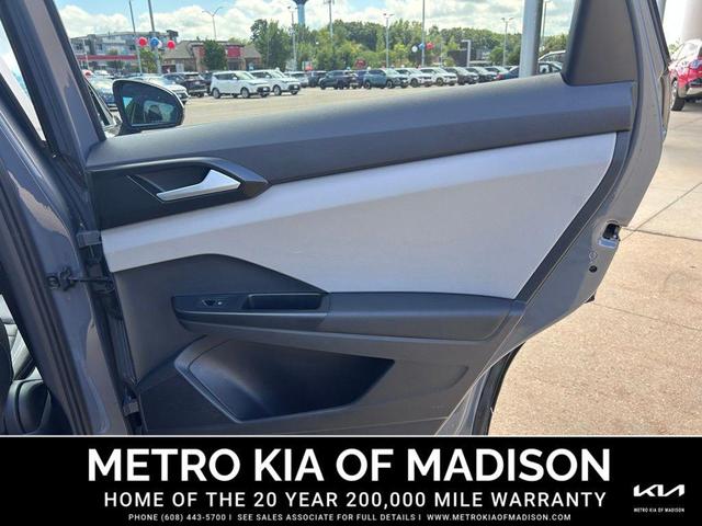 Photo of 2022 Gray Volkswagen Taos