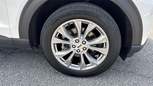 Photo of 2022 STAR WHITE MET TRI-COAT Ford Explorer