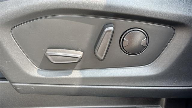 Photo of 2022 STAR WHITE MET TRI-COAT Ford Explorer