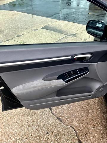 Photo of 2010 Black Honda Civic