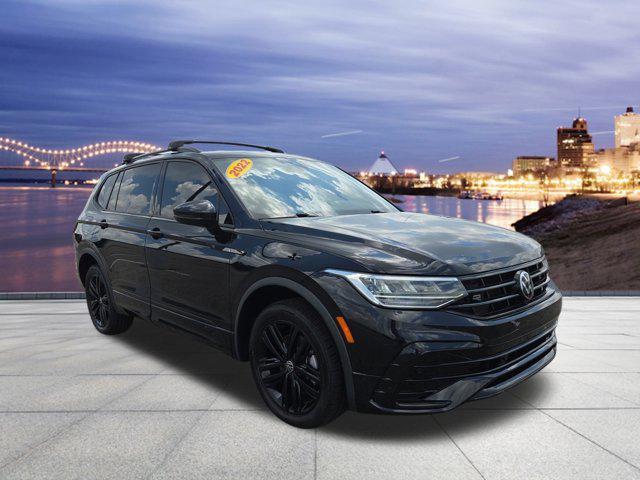 Photo of 2022 Deep Black Pearl Volkswagen Tiguan