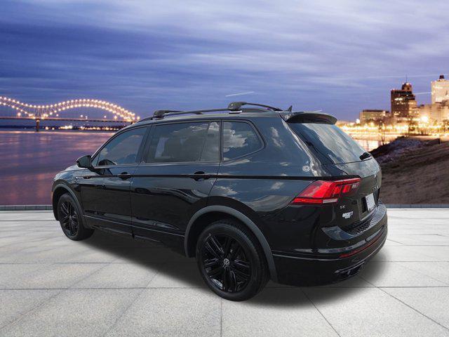Photo of 2022 Deep Black Pearl Volkswagen Tiguan