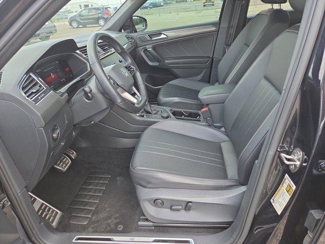 Photo of 2022 Deep Black Pearl Volkswagen Tiguan