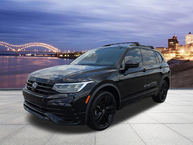 Photo of 2022 Deep Black Pearl Volkswagen Tiguan