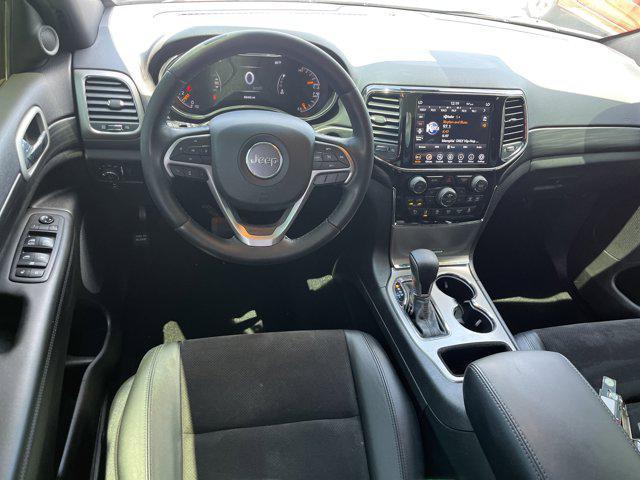 Photo of 2021 Bright White Clearcoat Jeep Grand Cherokee