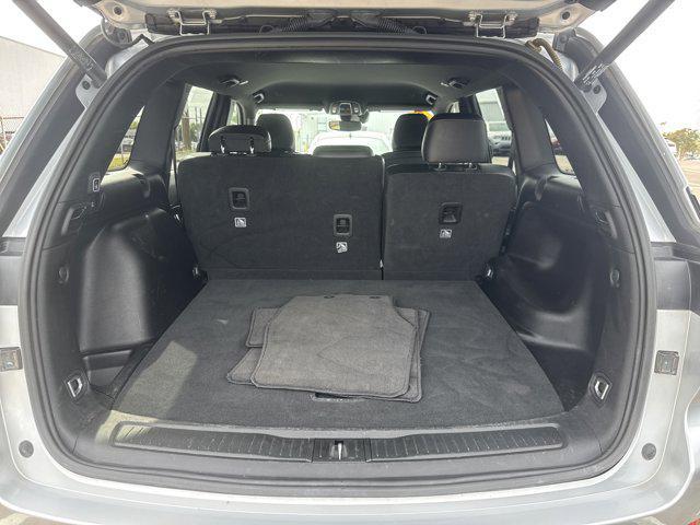 Photo of 2024 Silver Zynith Jeep Grand Cherokee