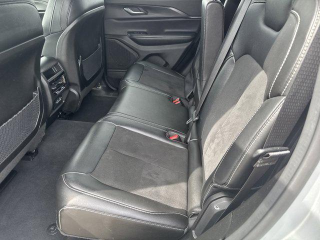 Photo of 2024 Silver Zynith Jeep Grand Cherokee