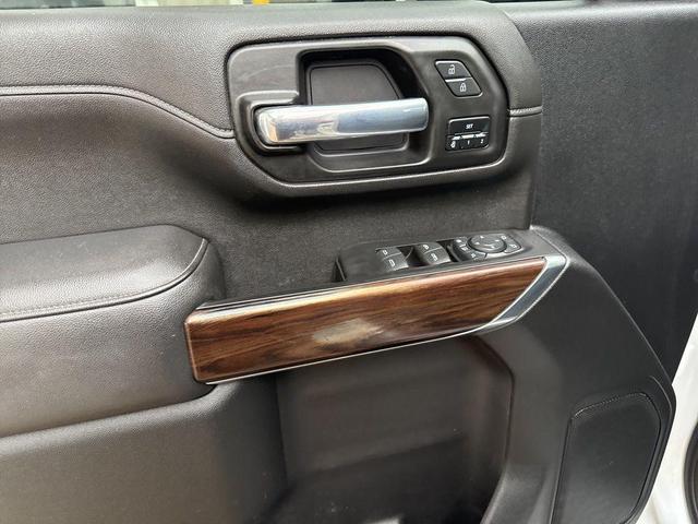 Photo of 2021 White Frost GMC Sierra 2500