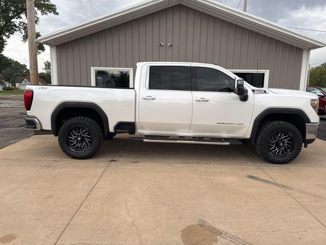 Photo of 2021 White Frost GMC Sierra 2500