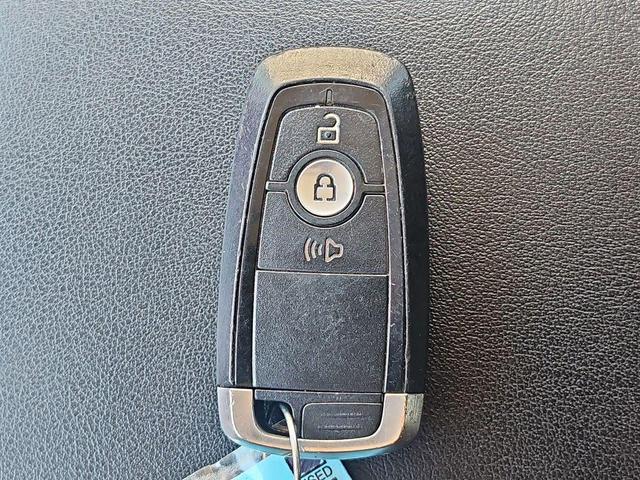 Photo of 2020 Oxford White Ford Edge