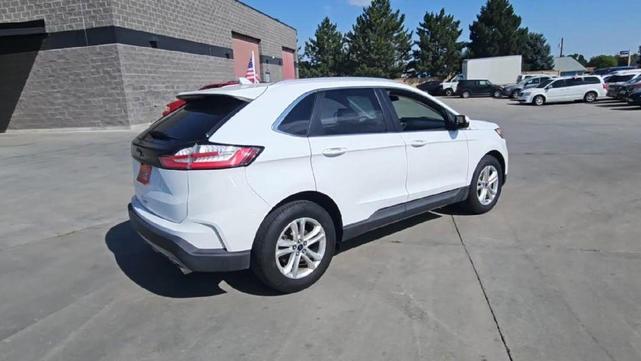 Photo of 2020 Oxford White Ford Edge