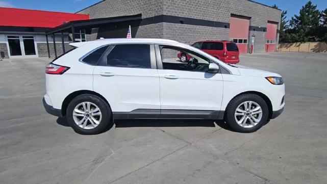 Photo of 2020 Oxford White Ford Edge