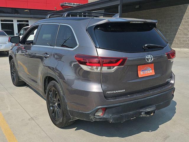 Photo of 2019 Predawn Gray Mica Toyota Highlander