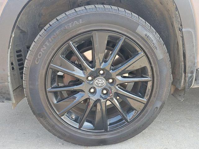 Photo of 2019 Predawn Gray Mica Toyota Highlander