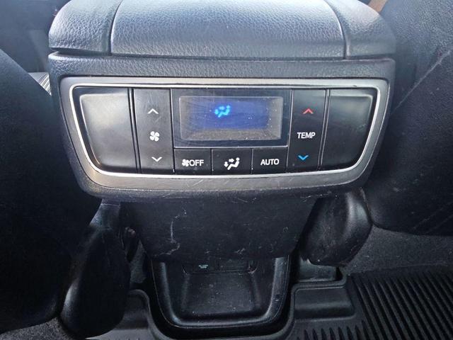 Photo of 2019 Predawn Gray Mica Toyota Highlander