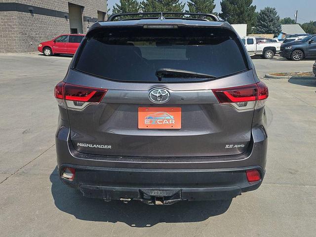 Photo of 2019 Predawn Gray Mica Toyota Highlander