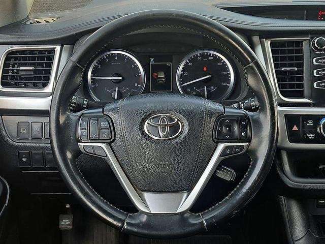 Photo of 2019 Predawn Gray Mica Toyota Highlander