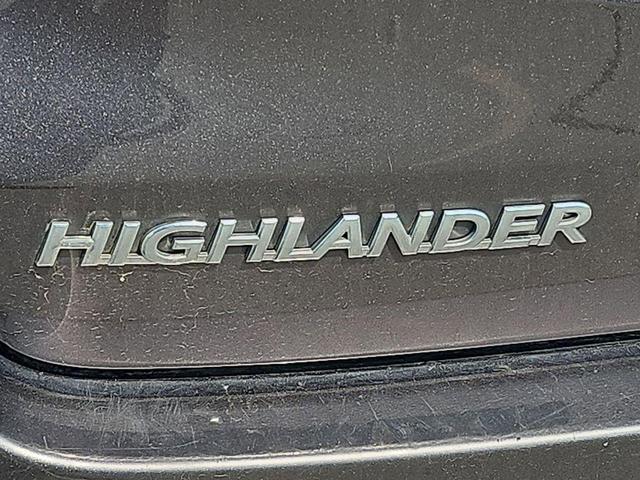 Photo of 2019 Predawn Gray Mica Toyota Highlander