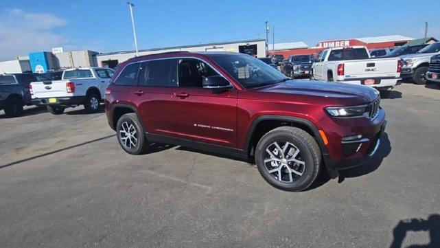 Photo of 2025 Velvet Red Pearlcoat Jeep Grand Cherokee