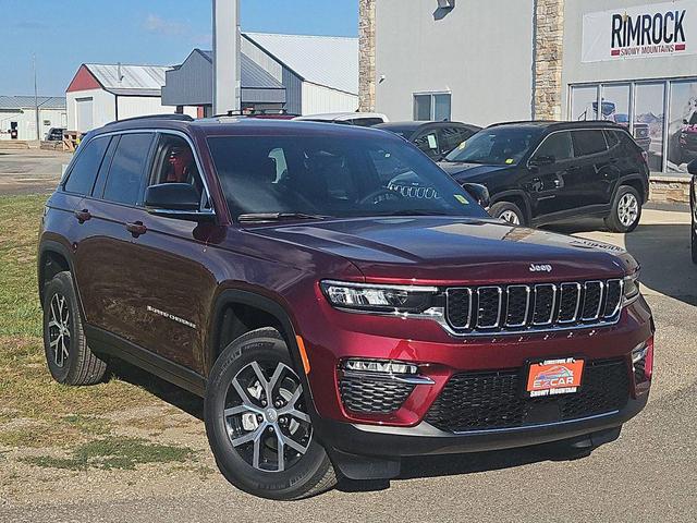 Photo of 2025 Velvet Red Pearlcoat Jeep Grand Cherokee