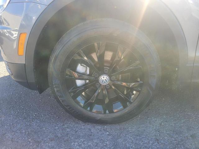 Photo of 2020 Platinum Gray Metallic Volkswagen Tiguan