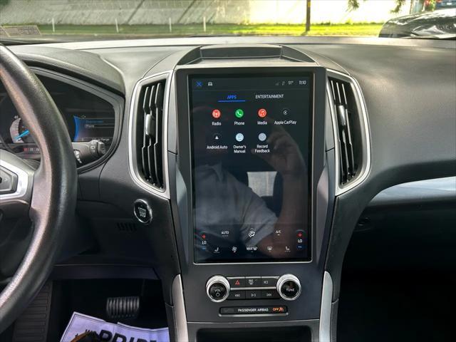 Photo of 2023 Agate Black Metallic Ford Edge