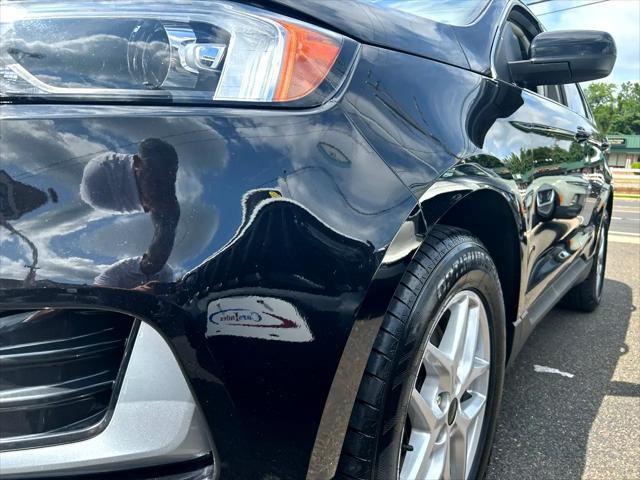Photo of 2023 Agate Black Metallic Ford Edge