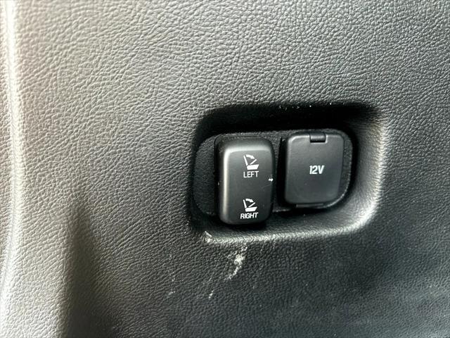 Photo of 2023 Agate Black Metallic Ford Edge