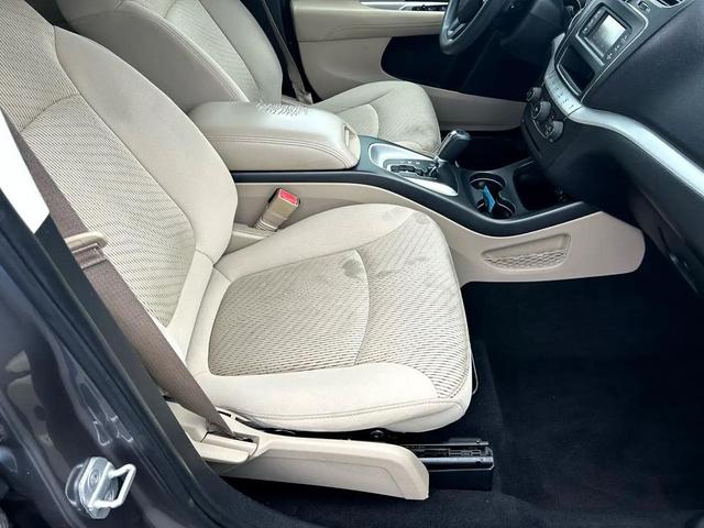 Photo of 2012 Bright Silver Metallic Clearcoat Dodge Journey