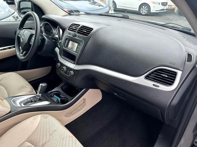 Photo of 2012 Bright Silver Metallic Clearcoat Dodge Journey
