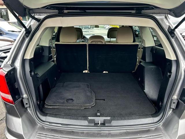 Photo of 2012 Bright Silver Metallic Clearcoat Dodge Journey