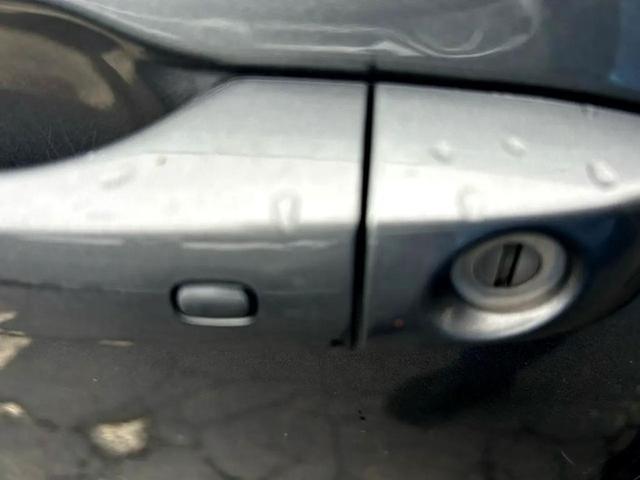 Photo of 2012 Bright Silver Metallic Clearcoat Dodge Journey