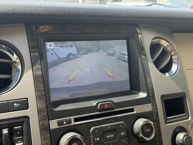 Photo of 2016 Shadow Black Ford Expedition