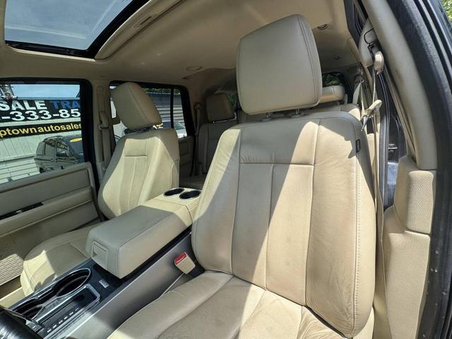 Photo of 2016 Shadow Black Ford Expedition