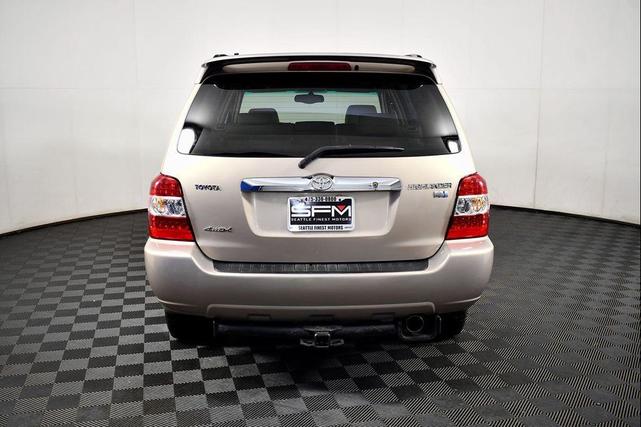 Photo of 2006 Sonora Gold Pearl Toyota Highlander Hybrid
