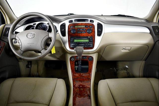 Photo of 2006 Sonora Gold Pearl Toyota Highlander Hybrid