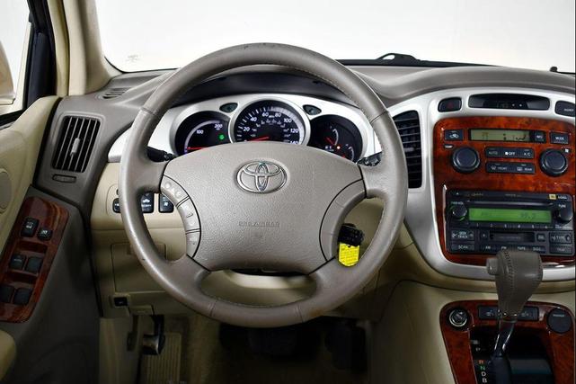 Photo of 2006 Sonora Gold Pearl Toyota Highlander Hybrid