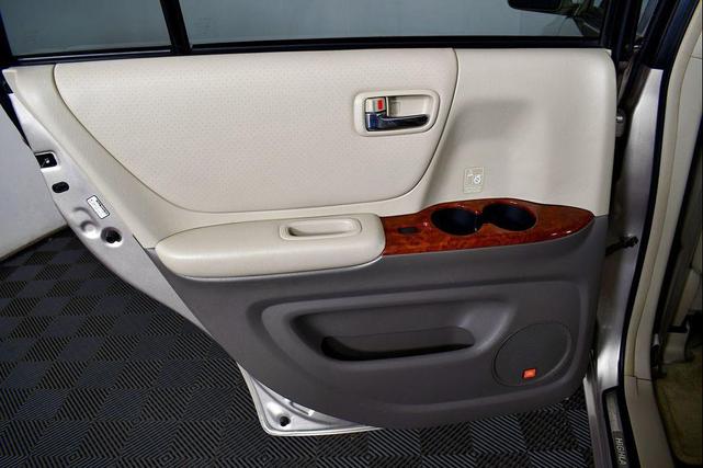 Photo of 2006 Sonora Gold Pearl Toyota Highlander Hybrid