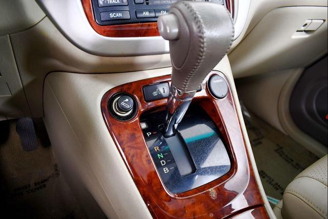 Photo of 2006 Sonora Gold Pearl Toyota Highlander Hybrid