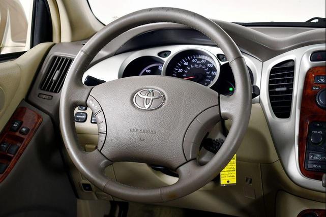 Photo of 2006 Sonora Gold Pearl Toyota Highlander Hybrid