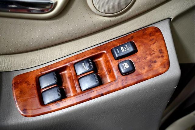 Photo of 2006 Sonora Gold Pearl Toyota Highlander Hybrid