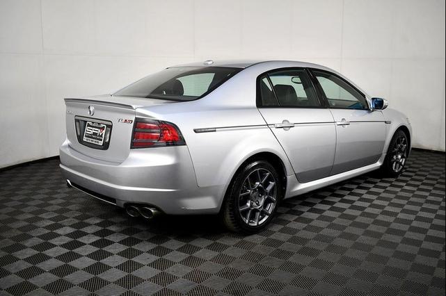 Photo of 2007 White Diamond Pearl Acura TL