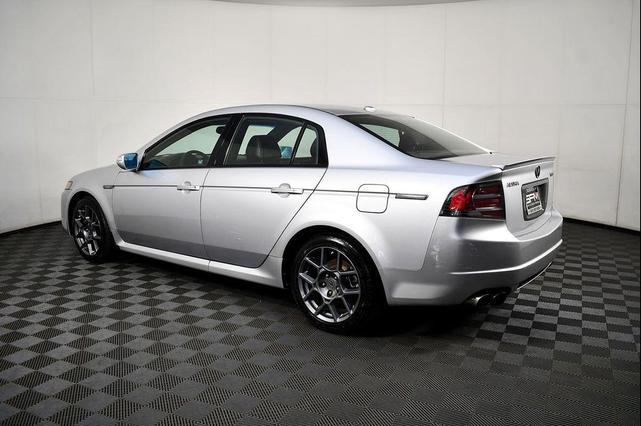 Photo of 2007 White Diamond Pearl Acura TL