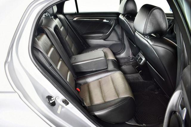 Photo of 2007 White Diamond Pearl Acura TL