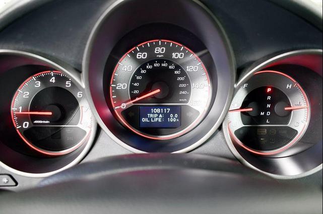 Photo of 2007 White Diamond Pearl Acura TL