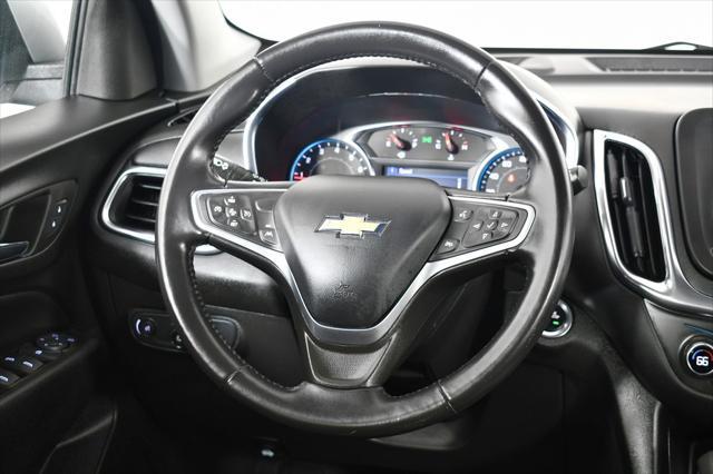Photo of 2022 Silver Ice Metallic Chevrolet Equinox