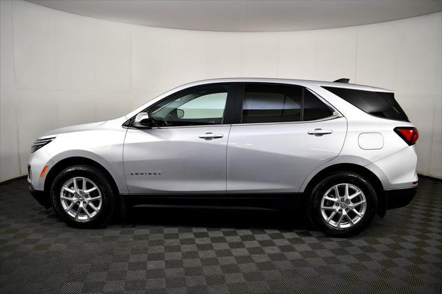Photo of 2022 Silver Ice Metallic Chevrolet Equinox